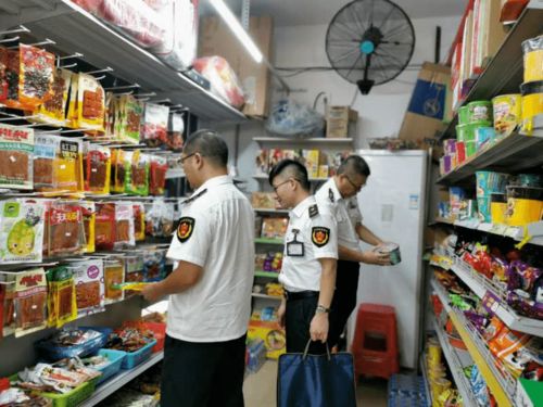 銀海區(qū)市場(chǎng)監(jiān)管局扎實(shí)推進(jìn)食品銷售風(fēng)險(xiǎn)分級(jí)管理工作，筑牢食品安全防線